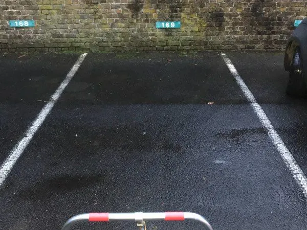 Place de parking Libre rue Roger Vergin