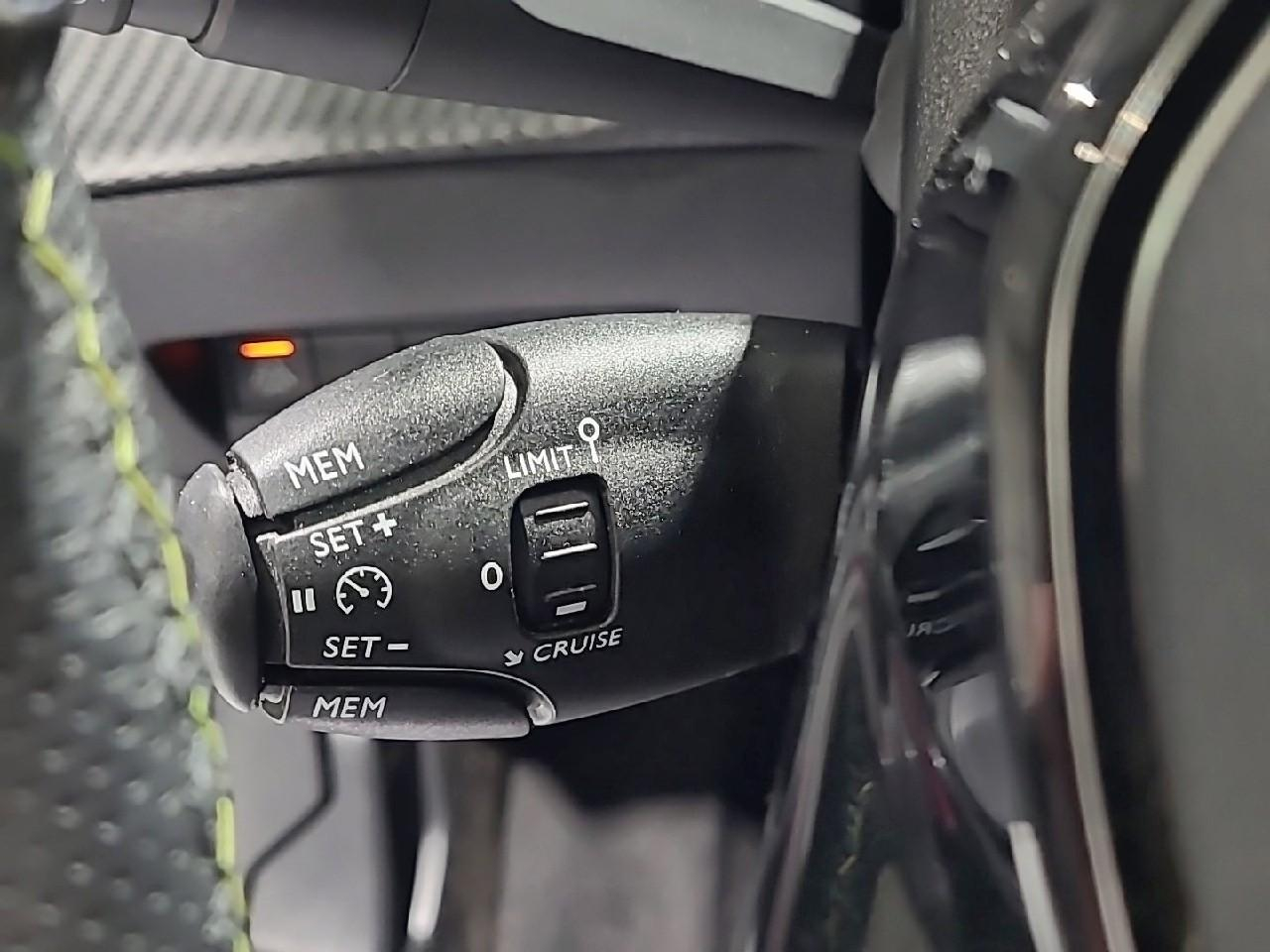 Peugeot 208 electrique 50 kwh 136ch gt — photo 23