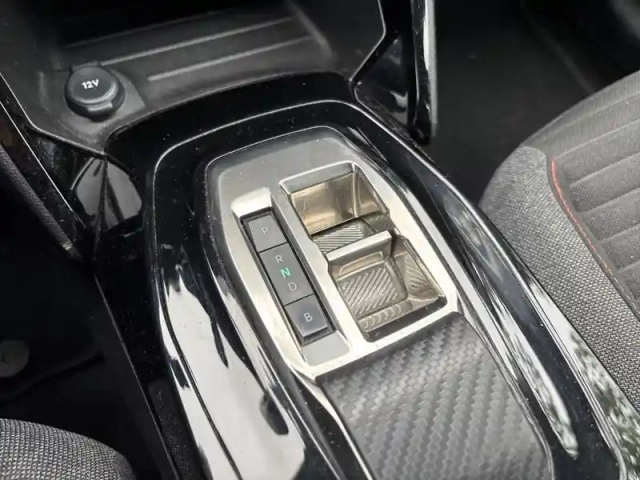 Peugeot 208 electrique 50 kwh 136ch — photo 14