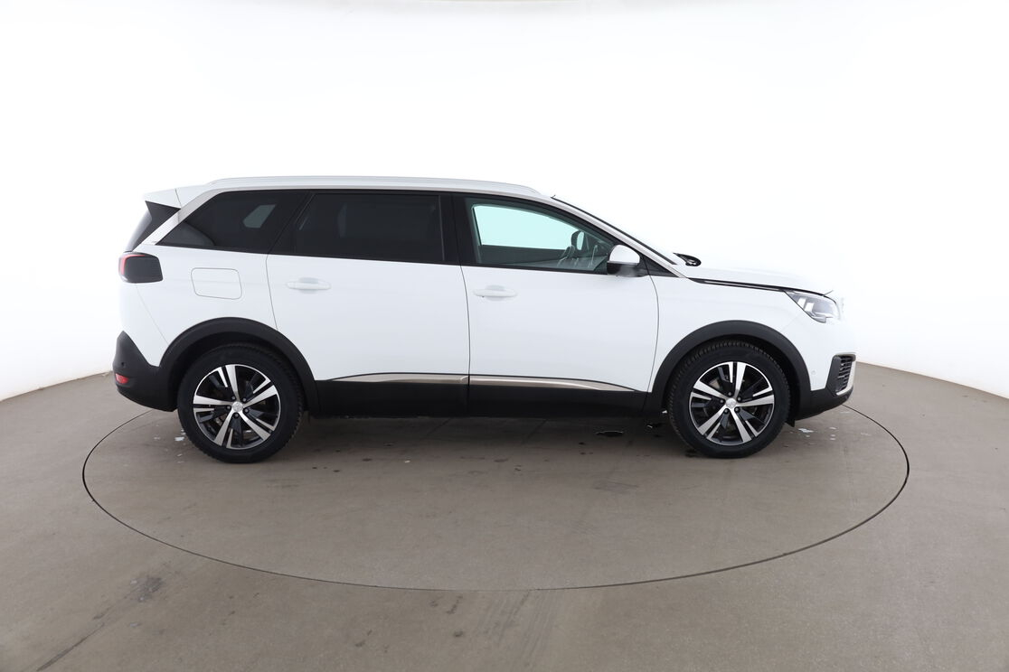 Peugeot 5008 1.2 PureTech Allure EAT8 — photo 6