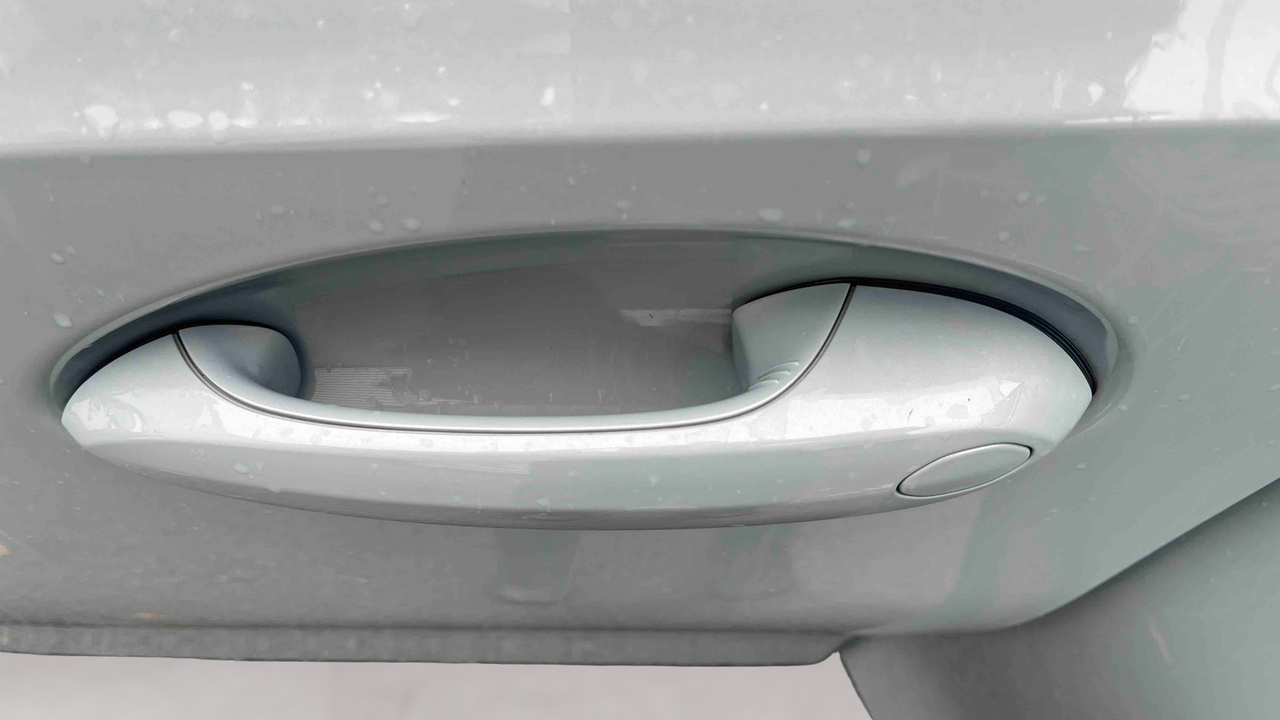 BMW Touring 320d xDrive 190 ch BVA8 — photo 17