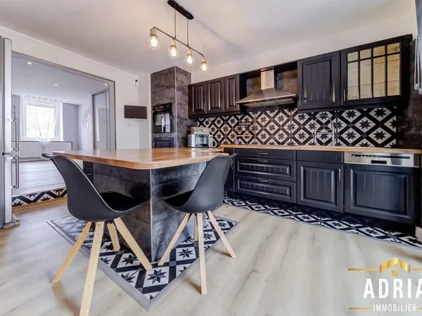 Maison 6 pièces 161 m² rénovée 2023 à Fameck - Suite pare