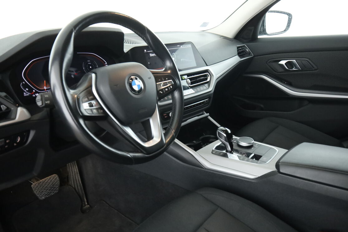 BMW Série 3 Touring 320d xDrive Lounge BVA8 — photo 10