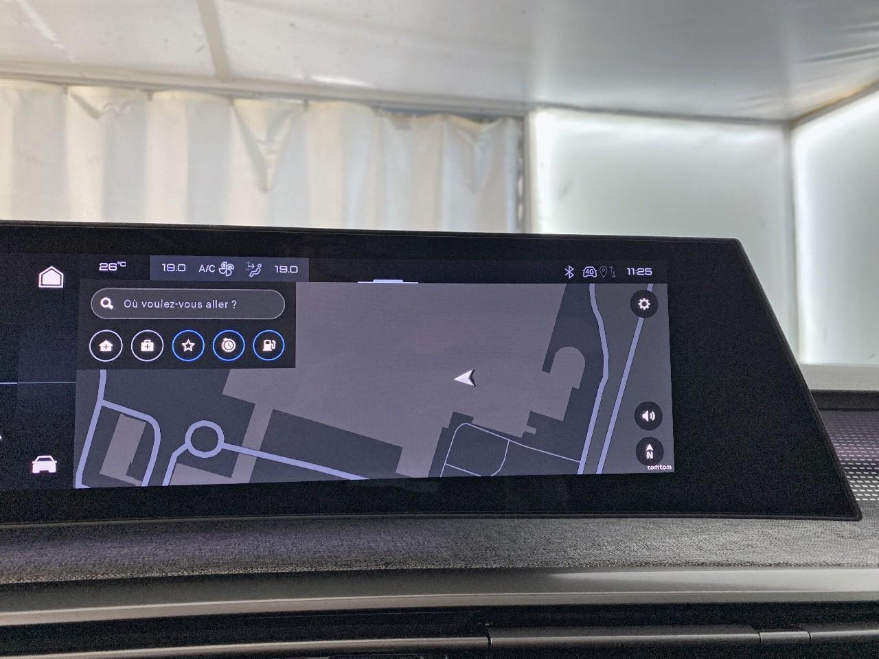 Peugeot 5008 hybrid 145 ch e-dcs6 gt — photo 14