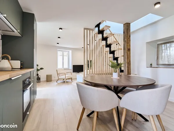 Charmante maison rénovée avec jardin - OLIZY