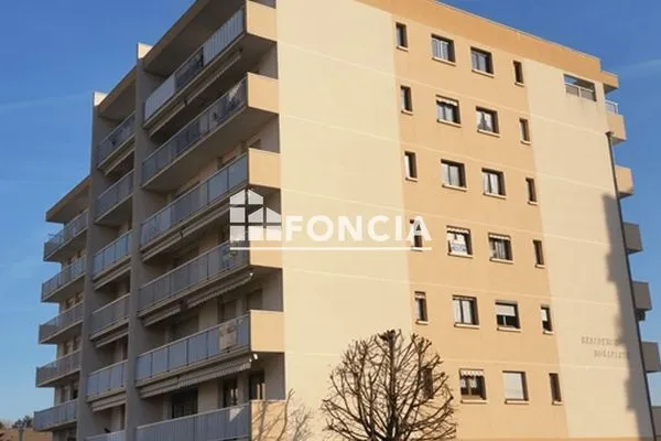 Studio 1 pièce 37 m²