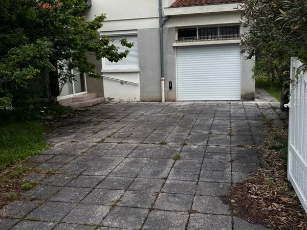 Villa 4 pièces 95 m2 - terrain arboré 629 m2