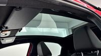 Toyota Yaris 116h Première 5p — photo 31