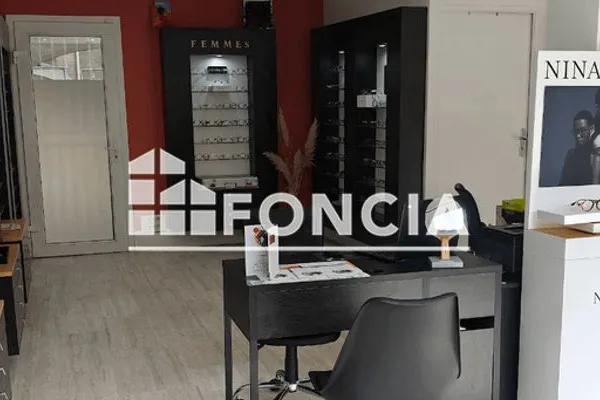 LOCAUX_COMMERCIAUX