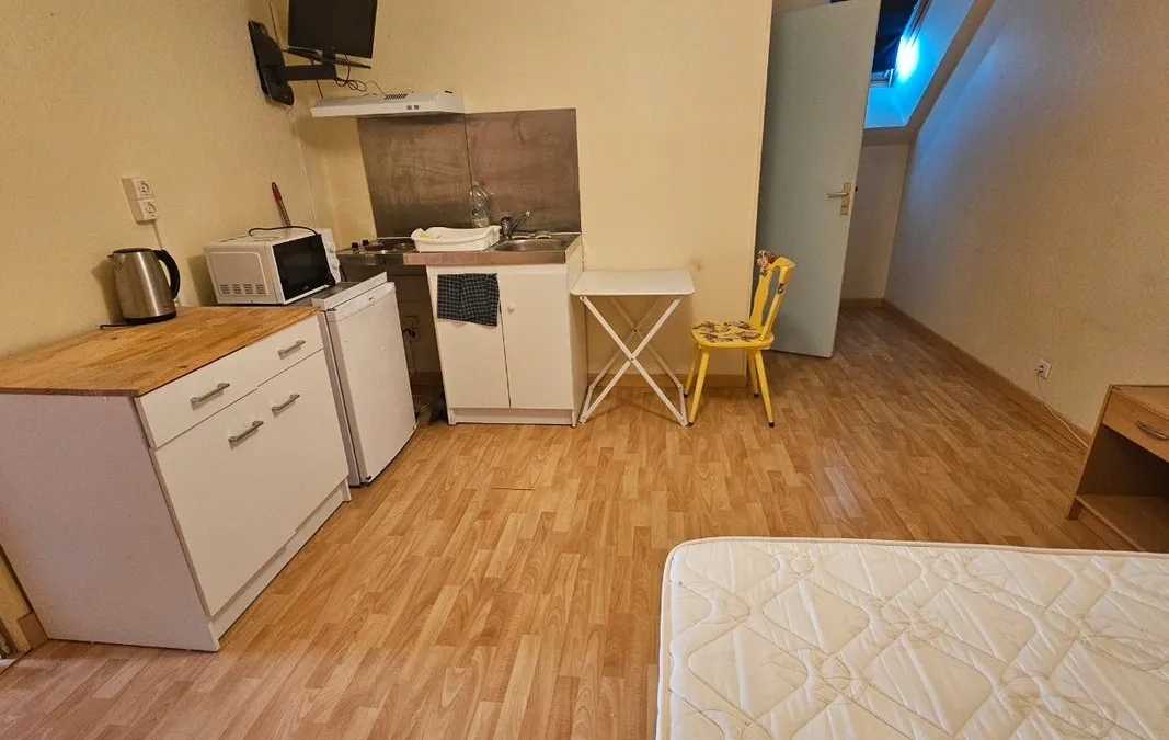 Photo 1