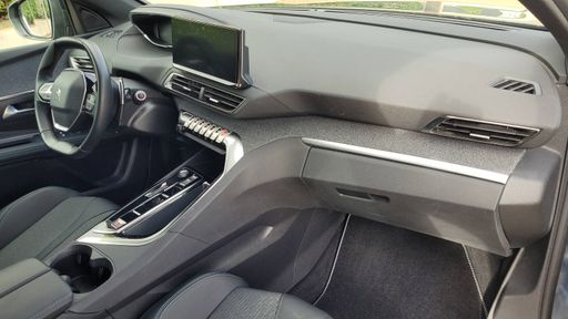 Peugeot 5008 1.2 PureTech 130 EAT8 - Allure Pack – 2023 – 27094 km – Essence – Boîte Automatique — photo 23