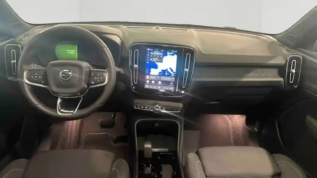 Volvo Xc40 recharge 231 ch 1edt — photo 12