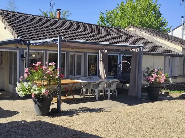 Maison le blanc