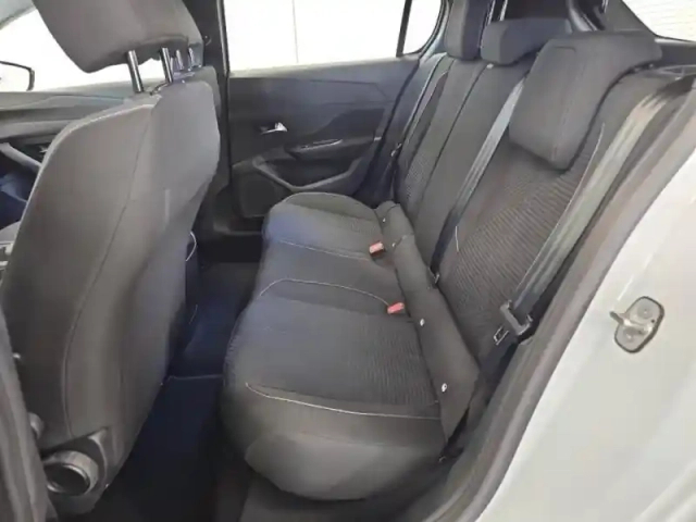 Peugeot 308 phev 180ch active pack e-eat8 — photo 12