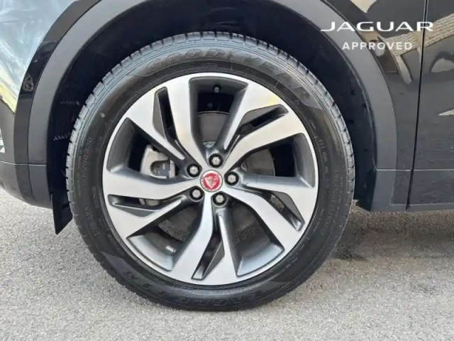 Jaguar E-Pace p300e phev 309ch r-dynamic hse — photo 6