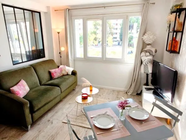 Particulier F2 meublé de 37 m² - Proche transports et Arenas / EDHEC