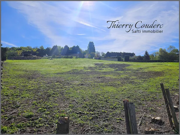 Beau terrain de 2194 m² sans ABF.