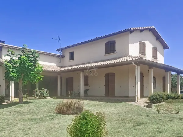 Maison 5 pièces 180 m²