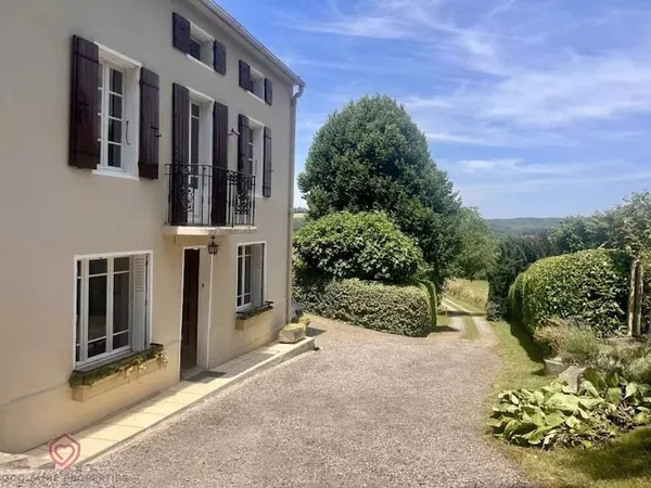 Maison 8 pièces 182 m²