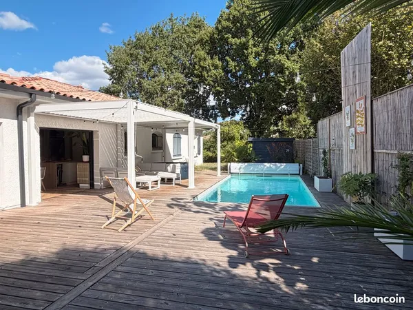 Maison 5 pièces plain pied rénové bourg Camblanes et Meynac