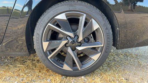 Peugeot 308 SW 1.2 PureTech 130 EAT8 - Allure – 2024 – 55408 km – Essence – Boîte Automatique — photo 5