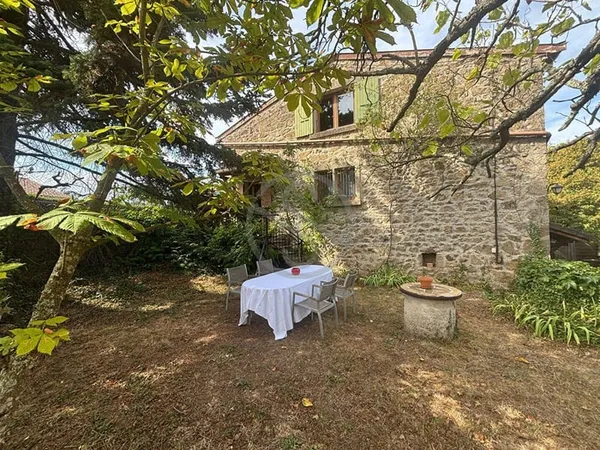 Maison 7 pièces 200 m²