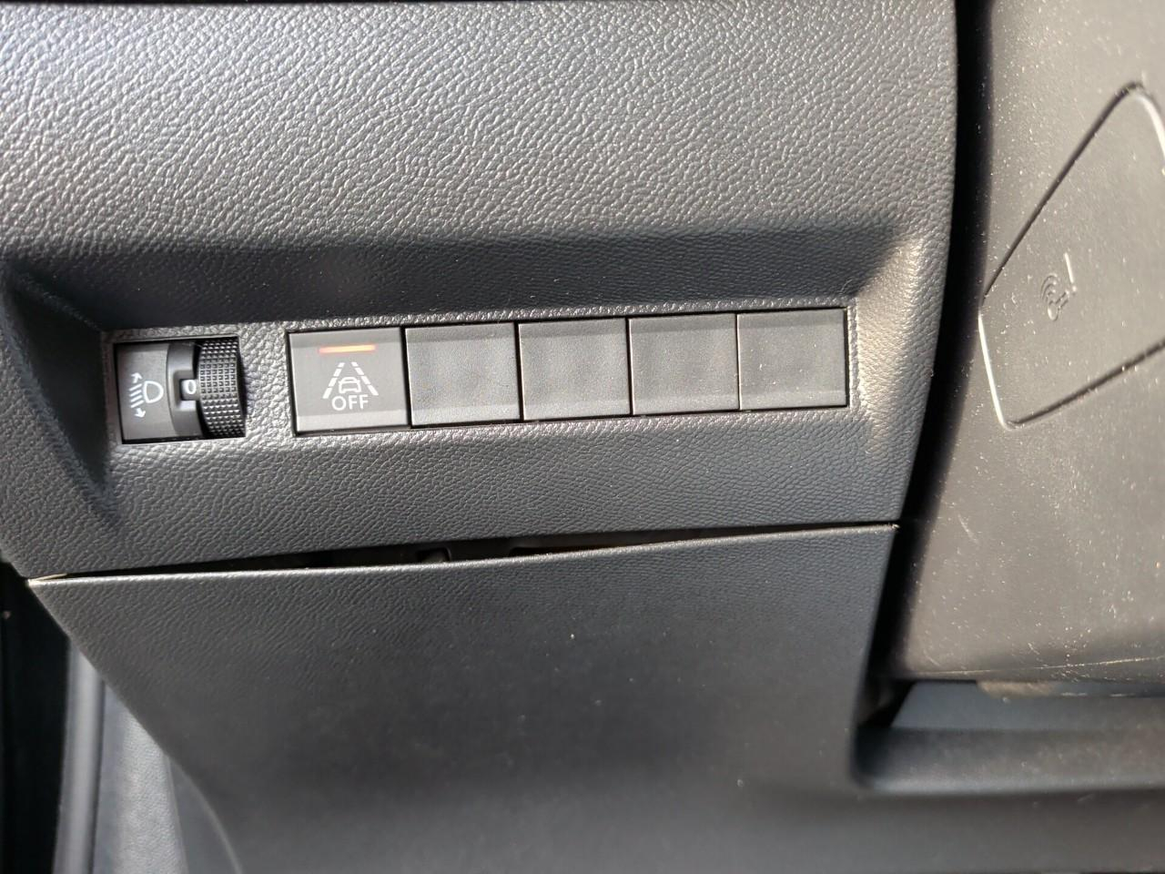 Peugeot 208 electrique 50 kwh 136ch style — photo 8