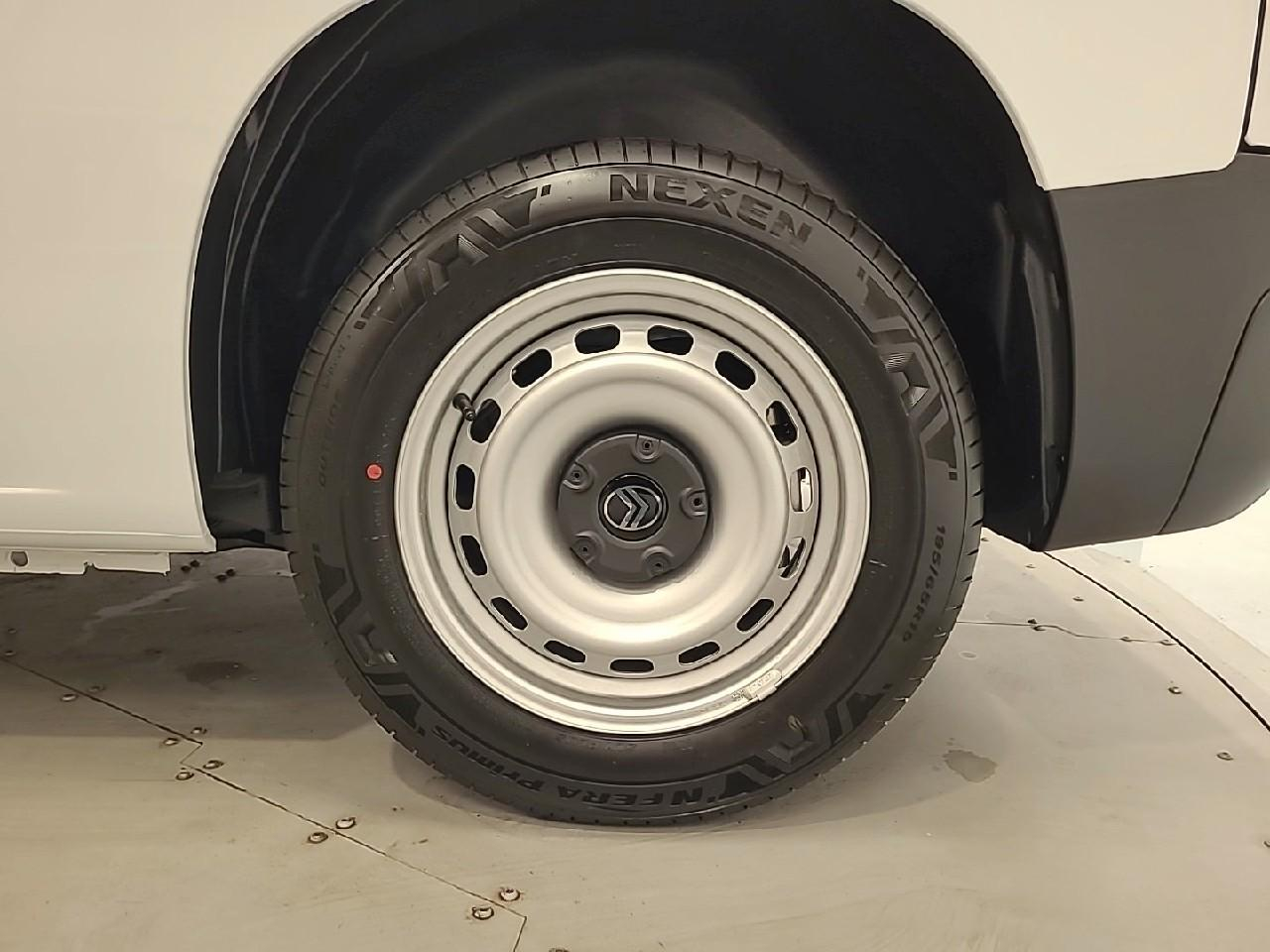 Citroën Berlingo van m diesel 100 ch manuelle — photo 16