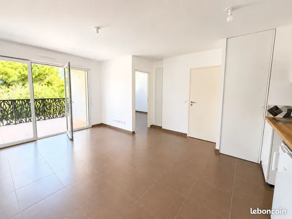 Appartement 2 pièces 40 m² - Lumineux- Balcon- Parking