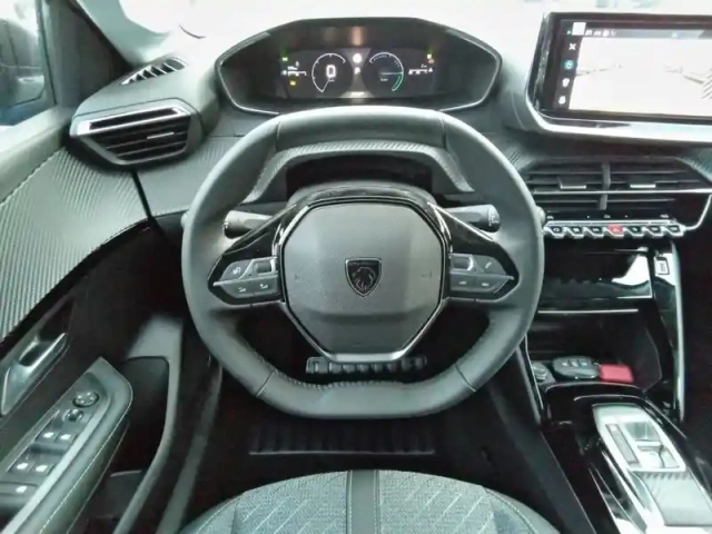 Peugeot 208 hybrid 110 e-dcs6 — photo 30