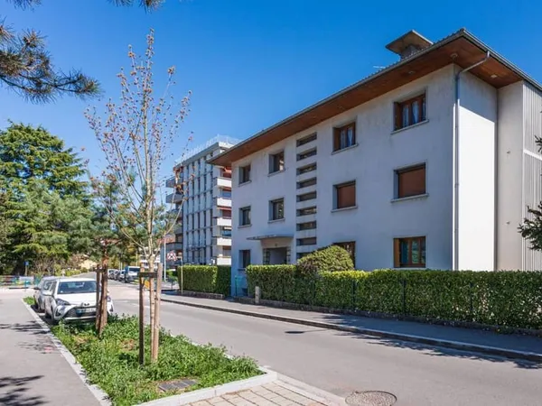 Stationnement Location Annecy   150€