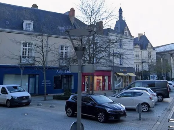 Local commercial 144 m²