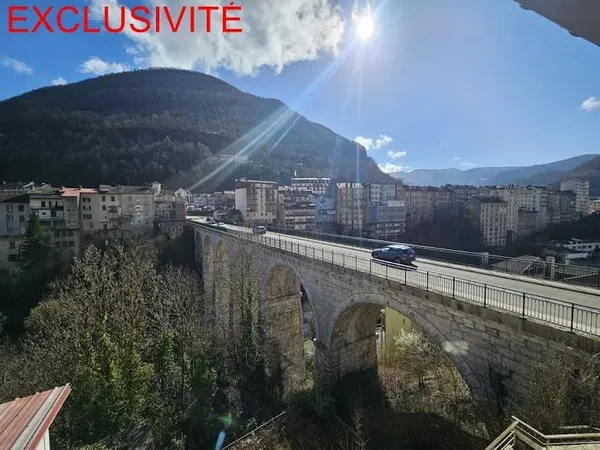 Appartement 5 pièces 159 m²