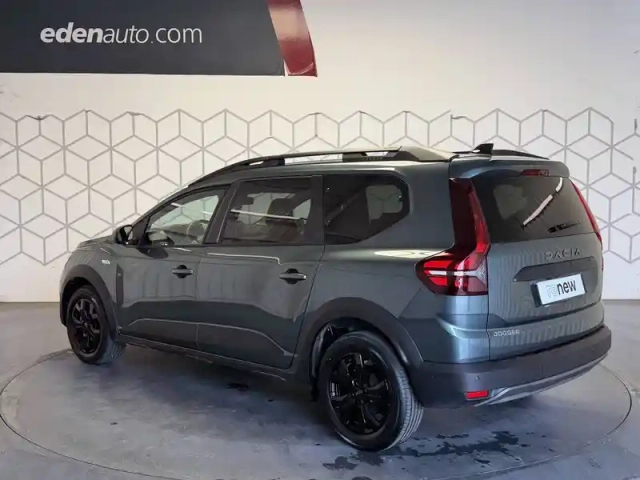 Dacia Jogger tce 110 7 pl — photo 12