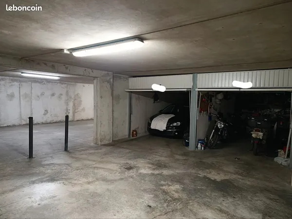 Vend box 17 m2 résidence sécurisée