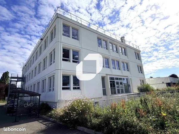 Bureau 2 216 m²