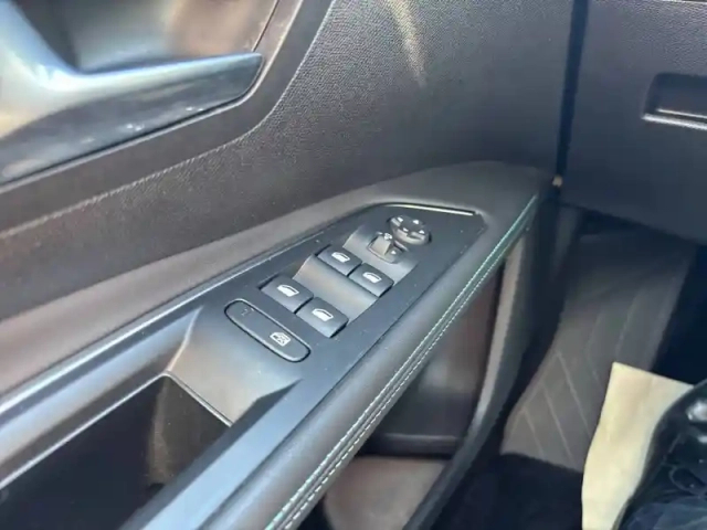 Peugeot 5008 bluehdi 130ch s&amp;s bvm6 — photo 24