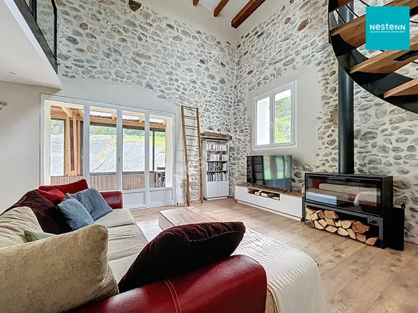 Mésigny _ Charmante et spacieuse maison familiale avec jardin, cave et garage, à vendre
