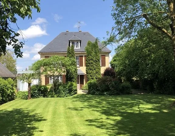 Maison 10 pièces 165 m²