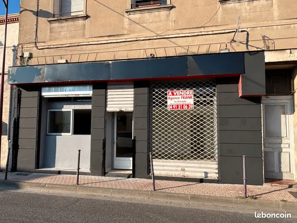 Vends - local commercial 108 m² - les pennes-mirabeau - ancienne pizzeria -