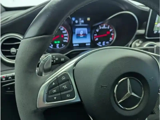 Mercedes Classe C 63 s amg — photo 40