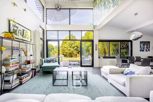 Maison 10 pièces 250 m²