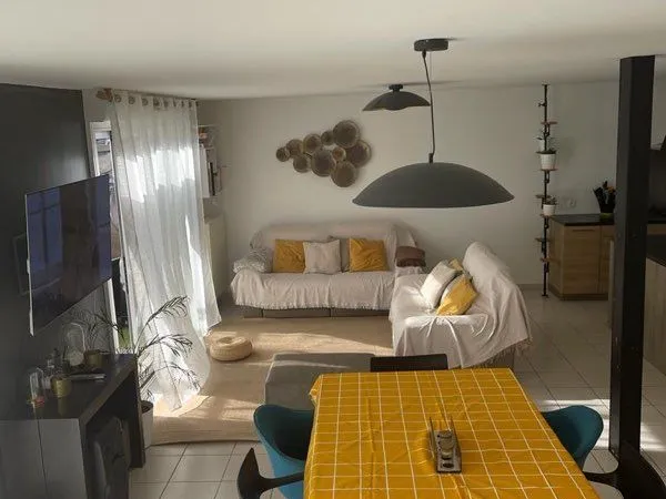 Colocation dans maison avec jardin
