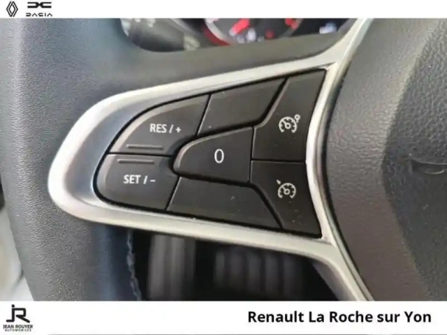 Renault Clio 1.5 blue dci 100ch evolution — photo 10