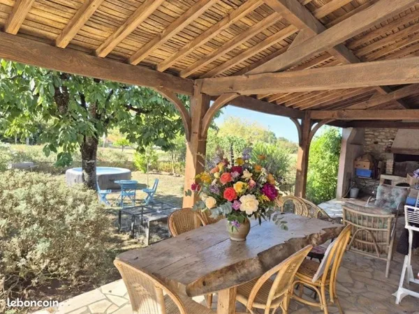 Propriété 6 pièces 105 m²