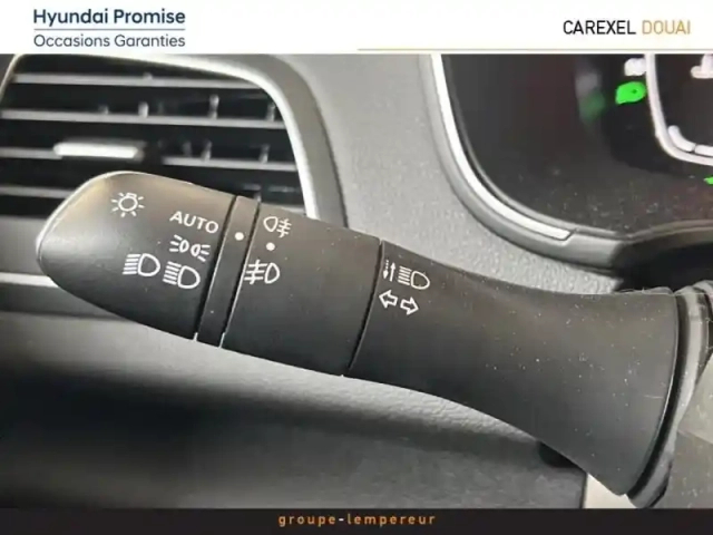 Renault Megane 1.5 blue dci 115ch evolution edc — photo 15