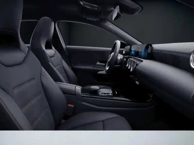 Mercedes Classe A 200 amg line — photo 11