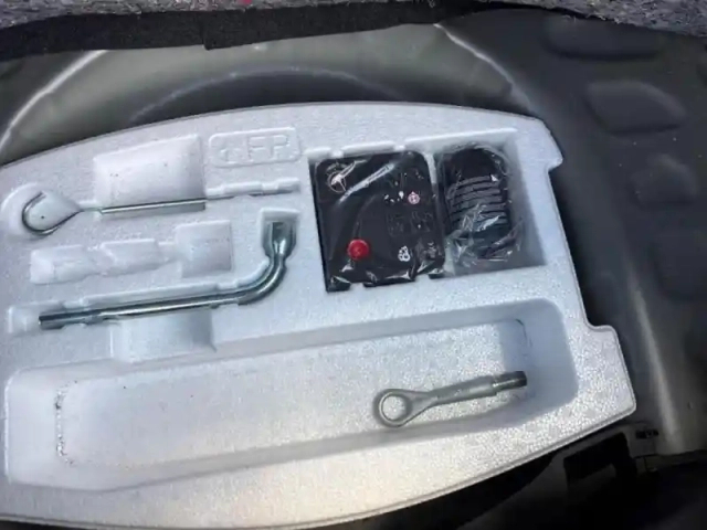Suzuki Swift 1.0 boosterjet 111ch privilège — photo 10