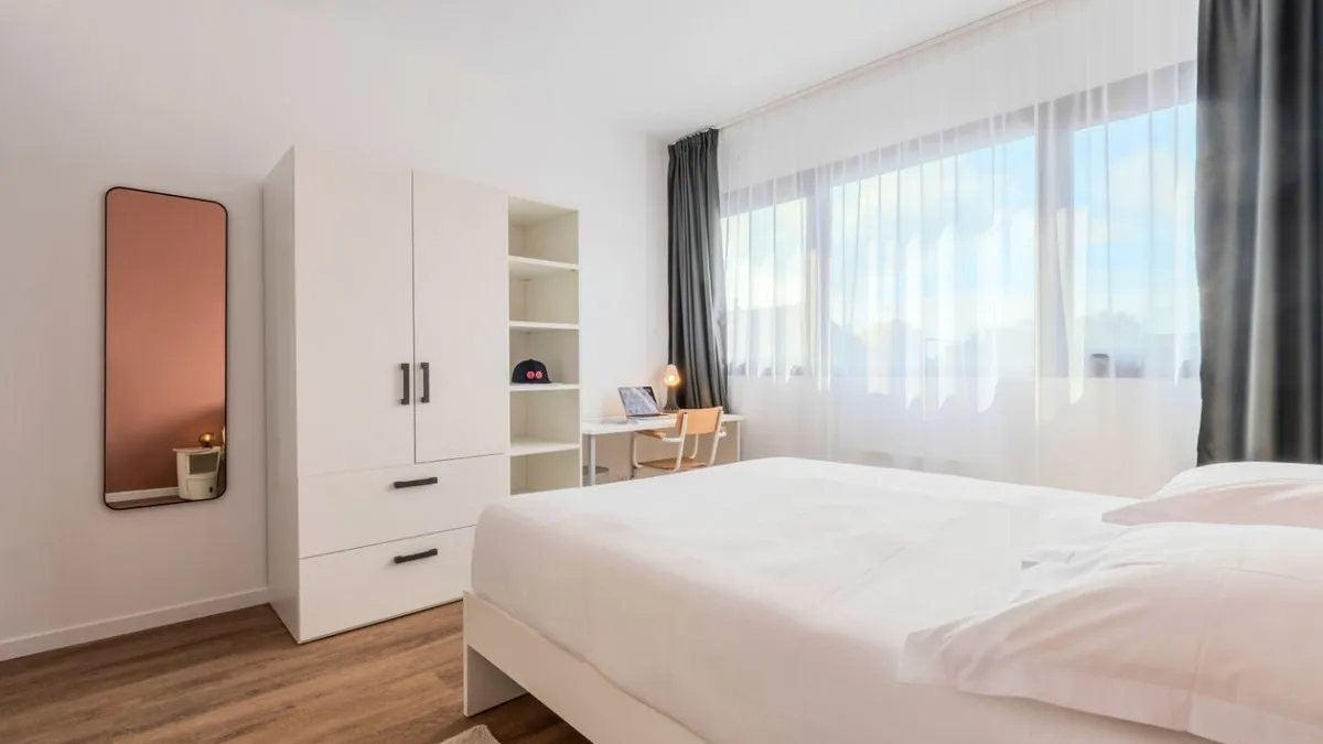 Photo 3