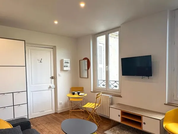 Studio meublé 20 m² - centre-ville de Cognac - Wifi inclus
